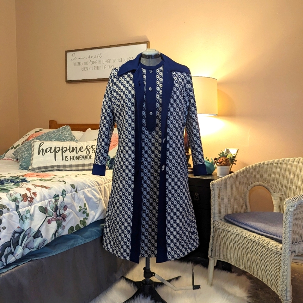 Vintage Jackie Kennedy style blue and white knit coat dress.